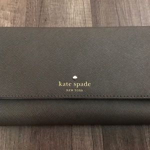 NWOT Kate Spade Long Trifold Wallet